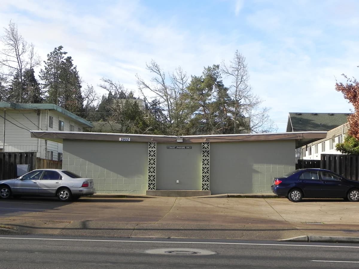 South Eugene Mid-Mod - Close to UO/Dining/Shops - Photo 3